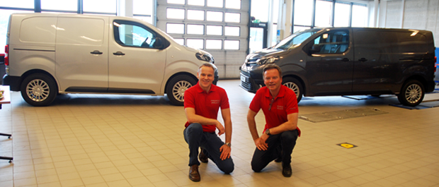 Produktsjef Fred Berggren (til venstre) og ansvarlig for firmabil og varebil, Hans Petter Bakken har store forventninger til nye Pro Ace. Bak ser vi den lille utgaven til venstre og mellomstørrelsen.